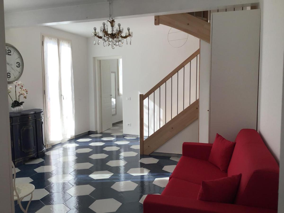 Casa Luigia Rooms Mtb In Finalborgo Bike Room Tour Ebike Trekking Finale Ligure Exterior foto