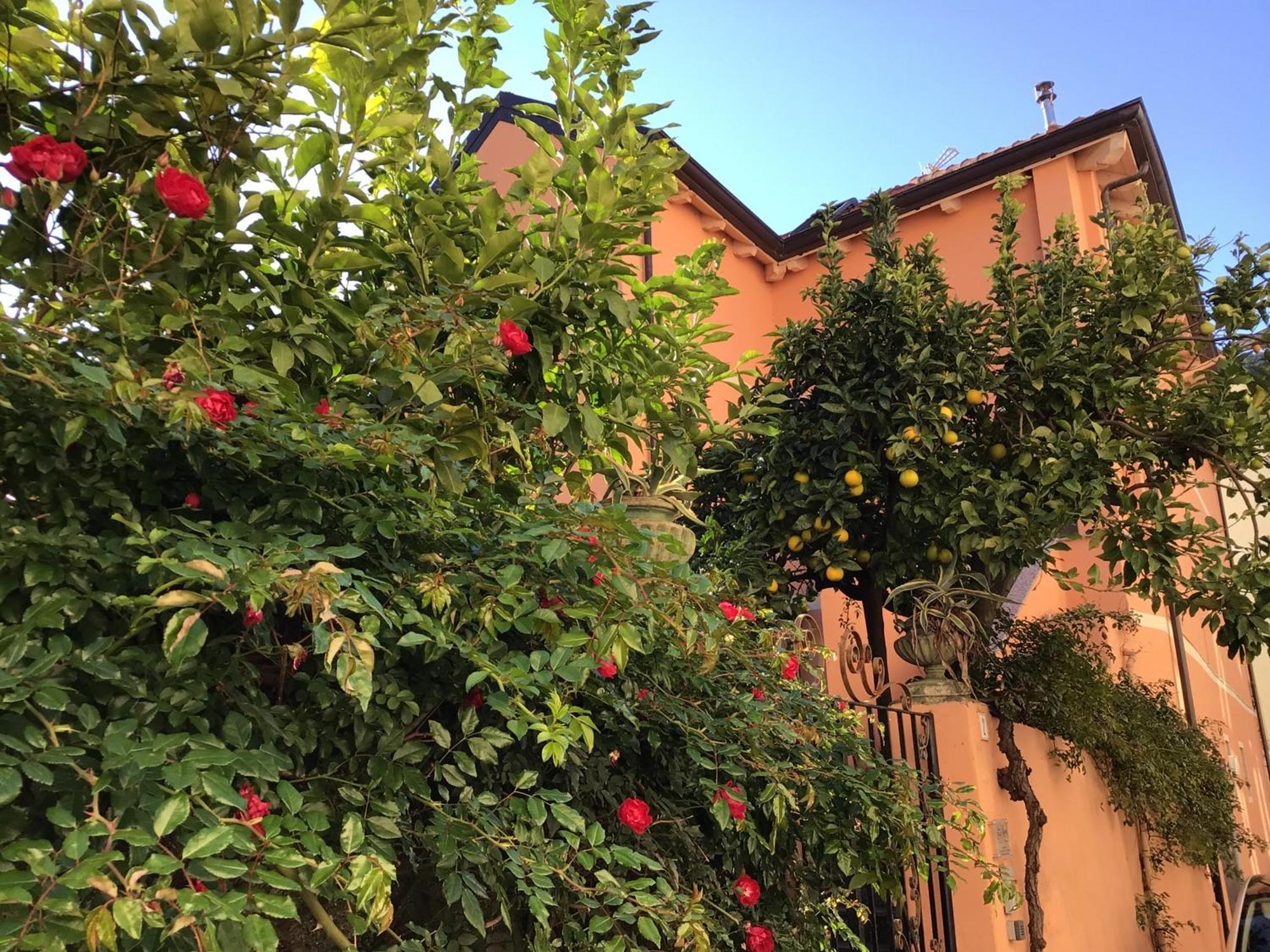 Casa Luigia Rooms Mtb In Finalborgo Bike Room Tour Ebike Trekking Finale Ligure Exterior foto