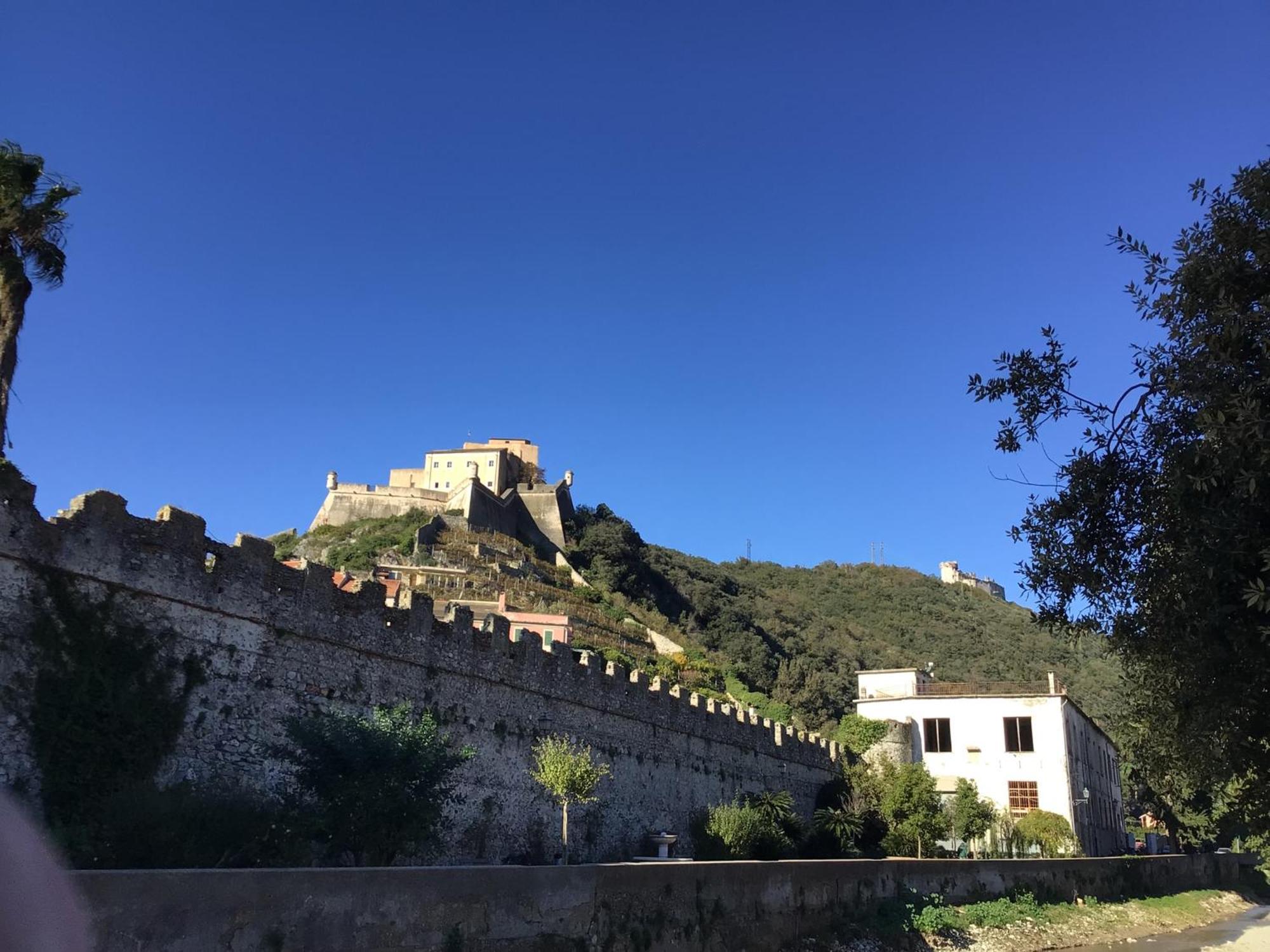 Casa Luigia Rooms Mtb In Finalborgo Bike Room Tour Ebike Trekking Finale Ligure Exterior foto